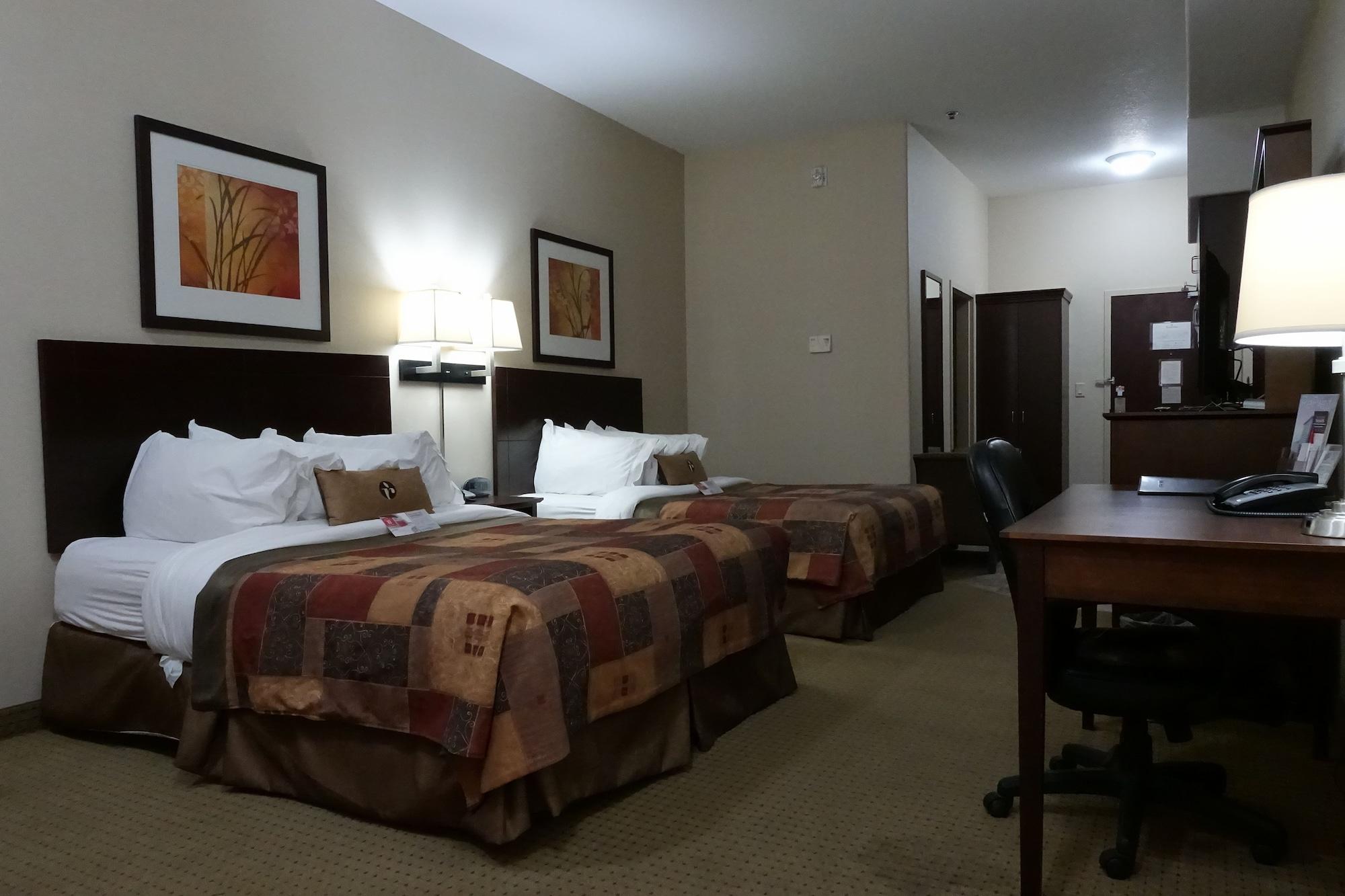 Ramada By Wyndham Weyburn Hotel Bagian luar foto
