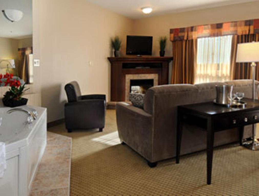 Ramada By Wyndham Weyburn Hotel Ruang foto