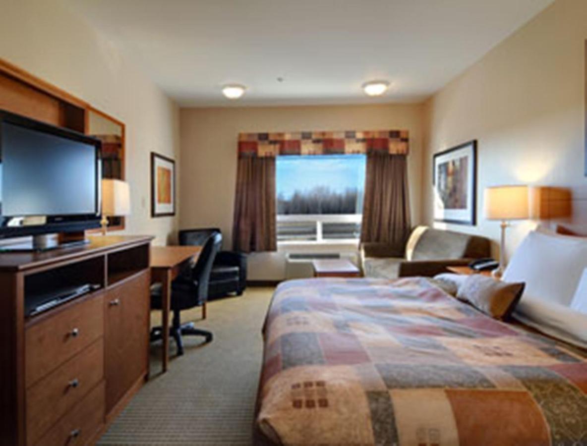 Ramada By Wyndham Weyburn Hotel Ruang foto